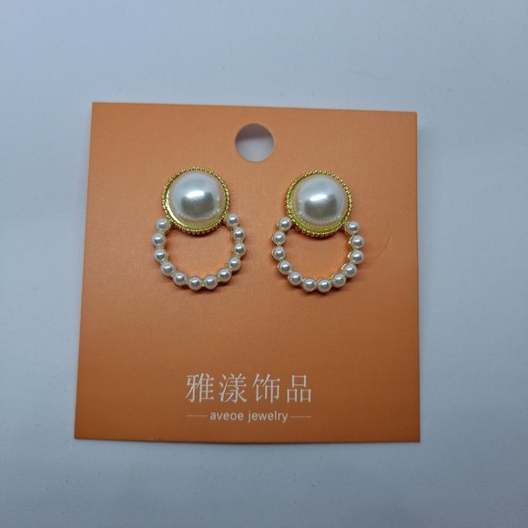 Pearl Earrings Gold Tone Setting Needle Eye Pearl Dropped - Picture 1 of 7